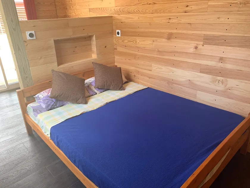 Warm welcome, container, cottage atmosphere. - Image 1