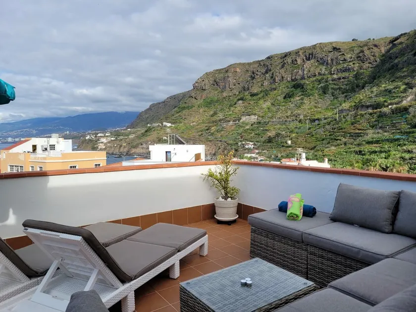 Comfortable apartment with large terrace and ocean views - Image 1