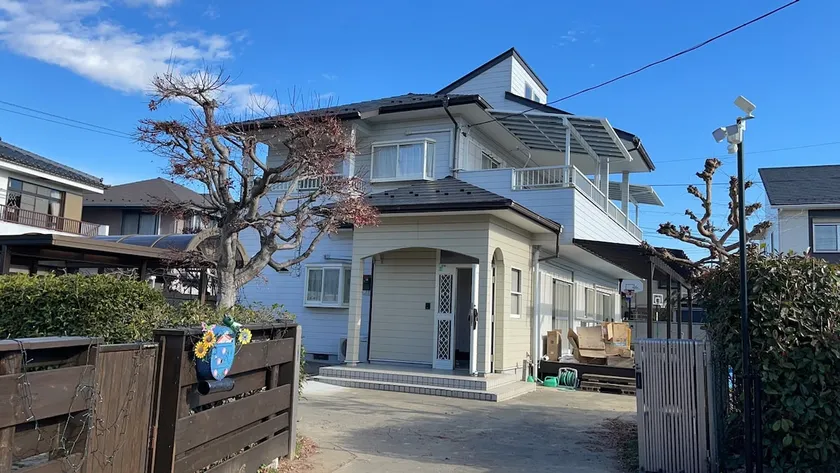 Jiro's house, pet-friendly - Image 1