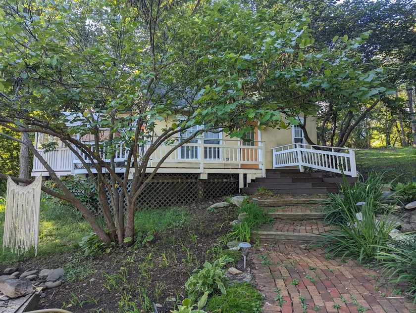The GW Hollida Cottage of Shepherdstown - Image 1