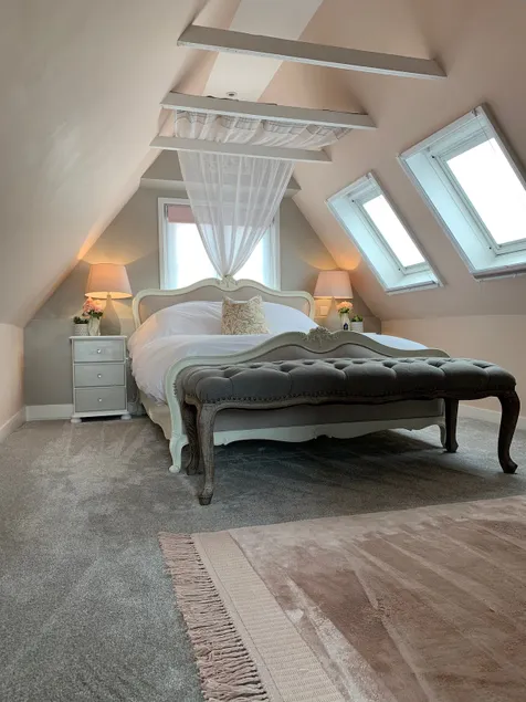 Boutique New Forest Stay | 2Bed, Terrace & Parking - Image 1