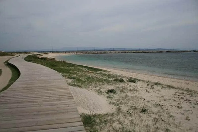 Galicia beach ideal for families or couples - Image 1