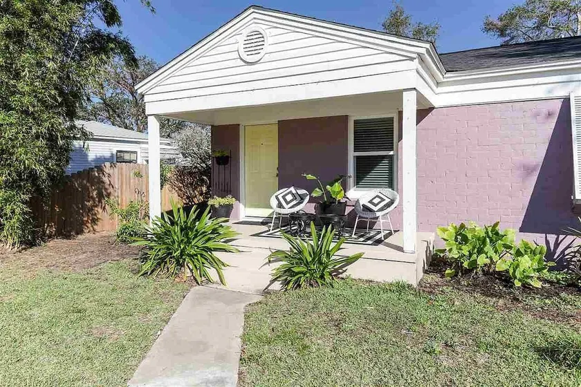 Plum Orchid Cottage - New Floors! - Image 1