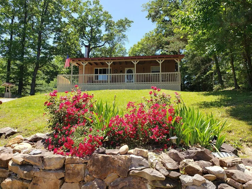 Foothills Hideaway - Image 1