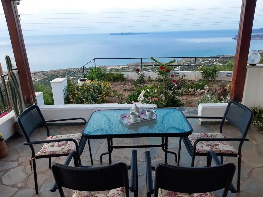 Roussa's View Apartments - Image 1