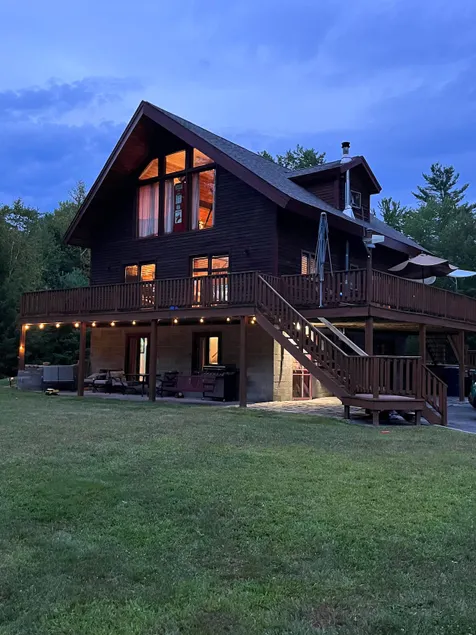 Warm Secluded Adirondack Chalet with Game Room and Bar/Lounge - Image 1