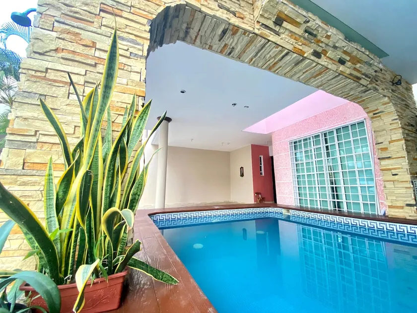 ”La Casa de Vero” with an indoor pool - Image 1