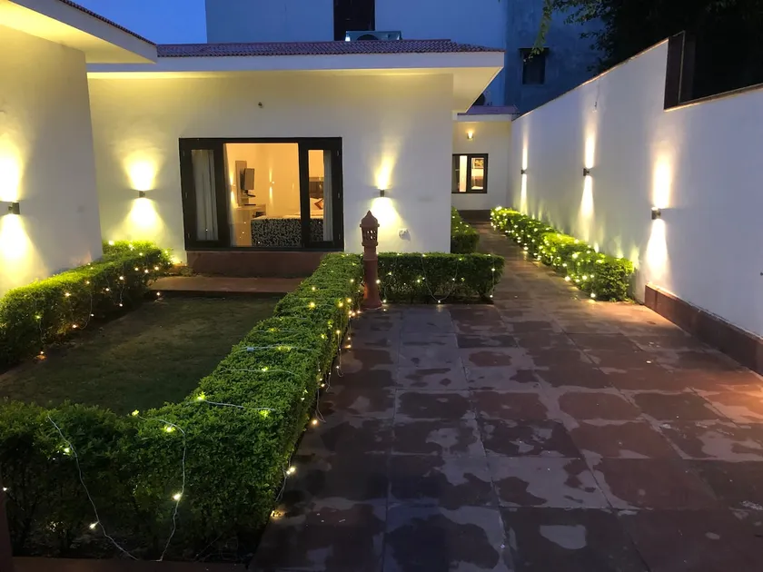 R Cottages | Spacious 3BHK Near New Delhi Airport - Image 1