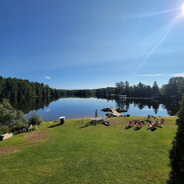 Waterfront Cottage on Gooderham Lake - Image 1