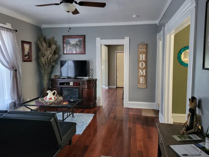 Emma's Place - Image 1