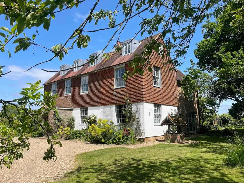 Starnash Farmhouse Holiday Home - Image 1