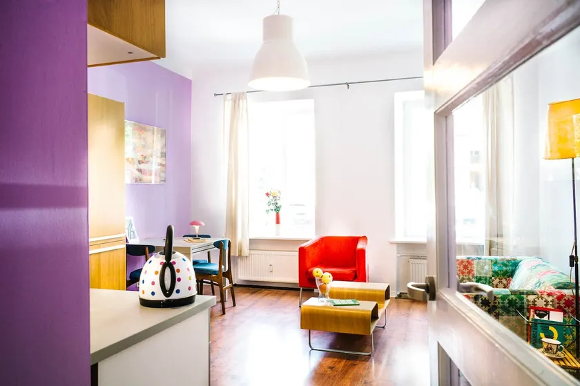 Nouveau Vintage Apt at Old Town - Image 1