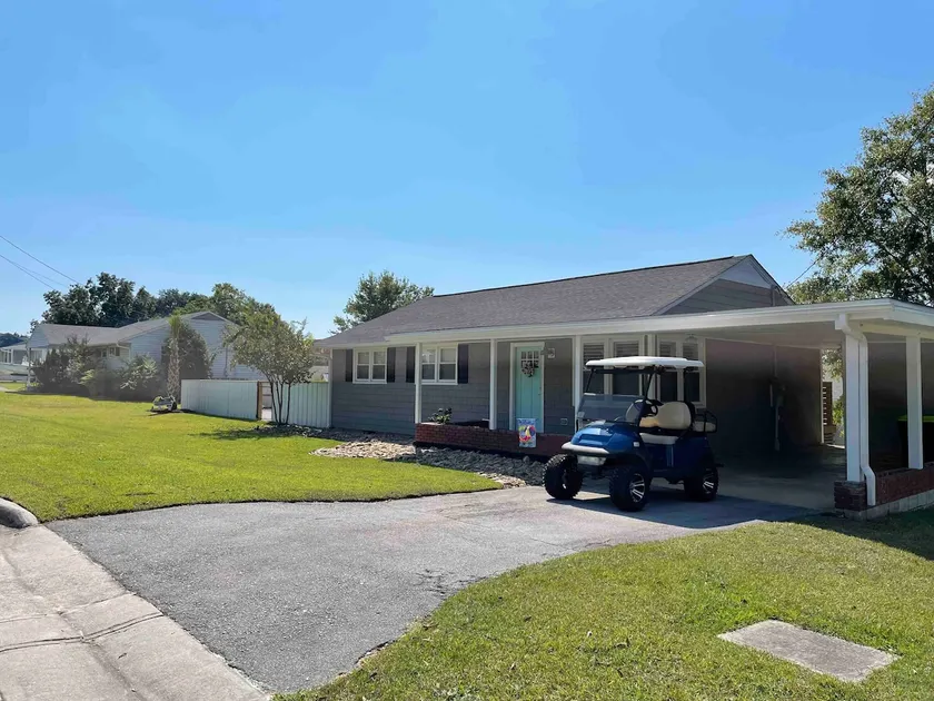 Boro Bungalow in beautiful downtown Swansboro with street legal golf cart - Image 1