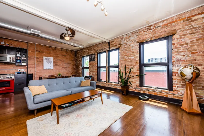 The Candy Loft in Arts District - 1BR/1.5BA Luxury - Image 1