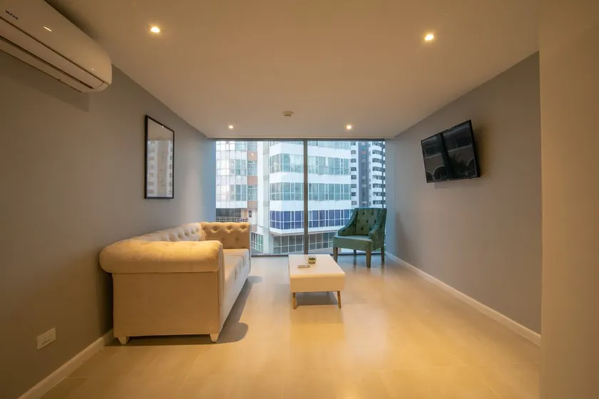 1 Bedroom Stunning Apartment in Bocagrande - Image 1