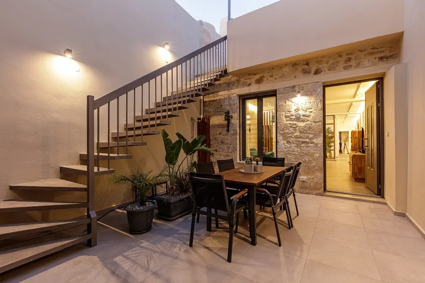 Secret Oasis-Luxury restored house in the old city - Image 1
