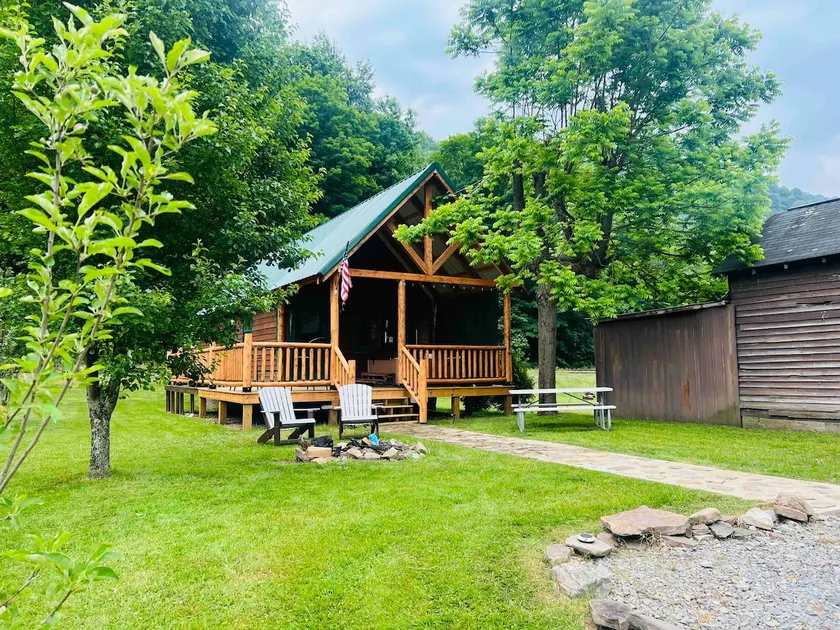 CozyCabinGetaway|HotTub|Skiing|River|FirePit - Image 1