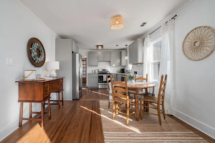 Charming 3BR 2BA Fully Renovated near DWNTN & MTSU - Image 1