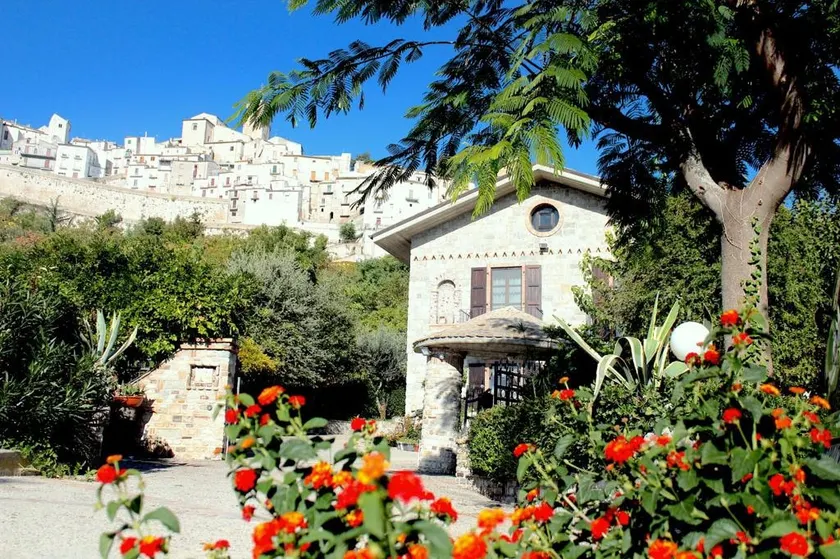 VILLA ROMINA EXCLUSIVE COTTAGE GISSI - Image 1