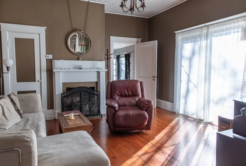 The Cozy Bungalow - Noted Historic Home near UNC! - Image 1