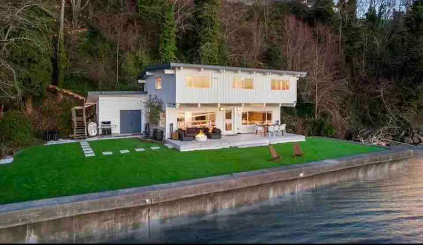 Des Moines Diamond Luxe Beachcombing Cabin - Image 1