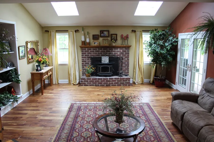 BUCKS COUNTY HIDDEN GEM SECLUDED ON 10 ACRES - Image 1