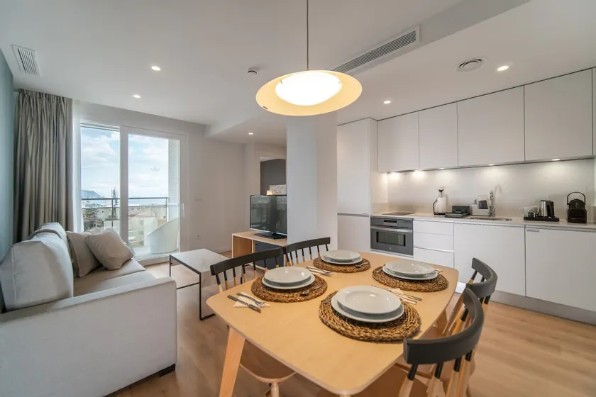 Ahoy Apartments, Premium 1-bedroom apartment with a view. - Image 1