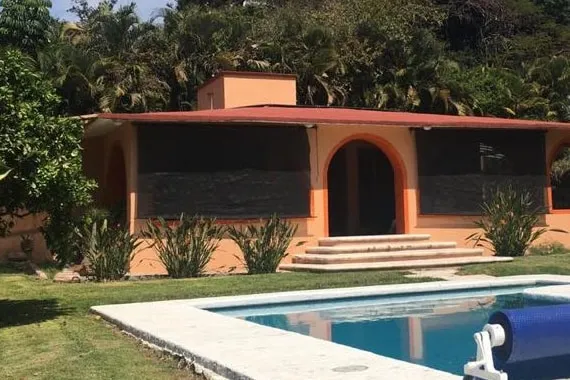 Private pool and accommodation - Casa Rochis - Image 1