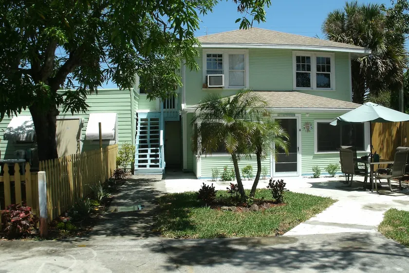 Salty Air Retreat ”B” - Image 1