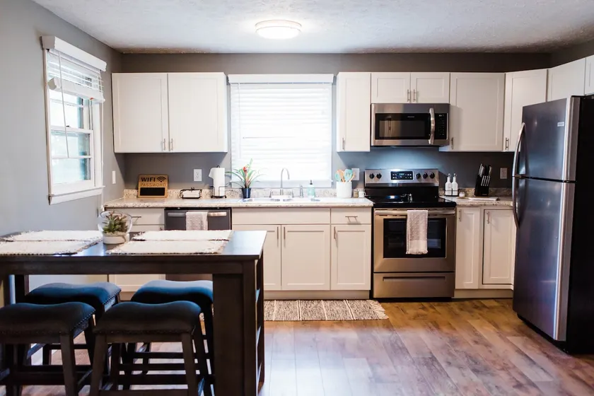 Newly Renovated-10 min to Downtown Avl & Black Mtn - Image 1