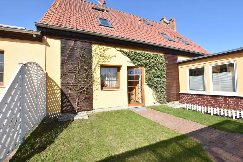 Delightful Holiday Home in Rerik Near the Sea - Image 1