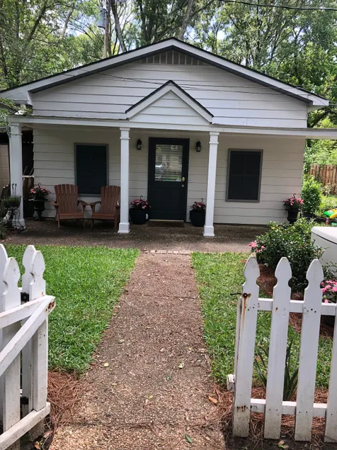 Southern Charm Carriage House - Image 1