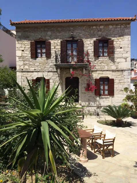 Stone Villa 1869 I2, in the heart of Skiathos town - Image 1