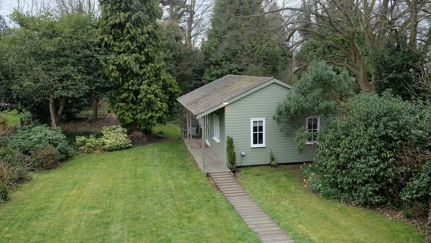 Garden Pavilion - Image 1