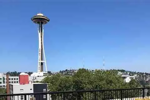 Quiet Belltown/Downtown Loft-Top Floor Unit - A/C - Image 1