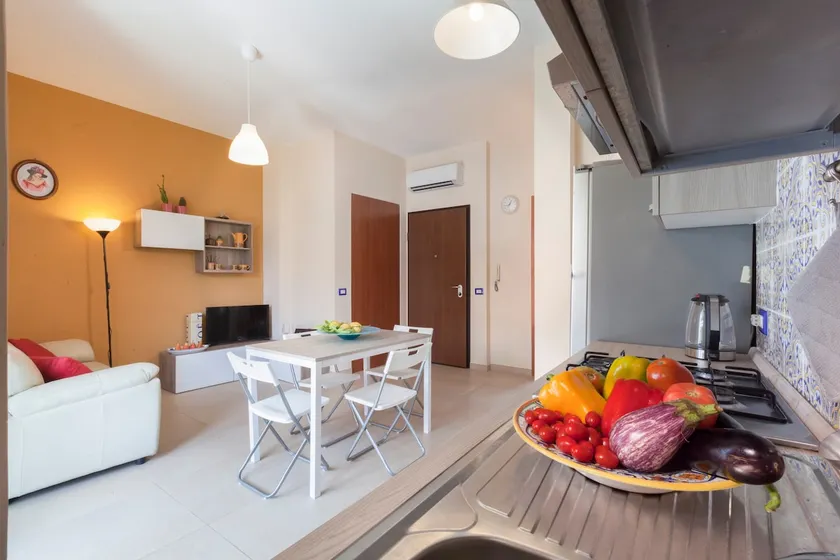 CASAMIA SORRENTO by the beach - Image 1