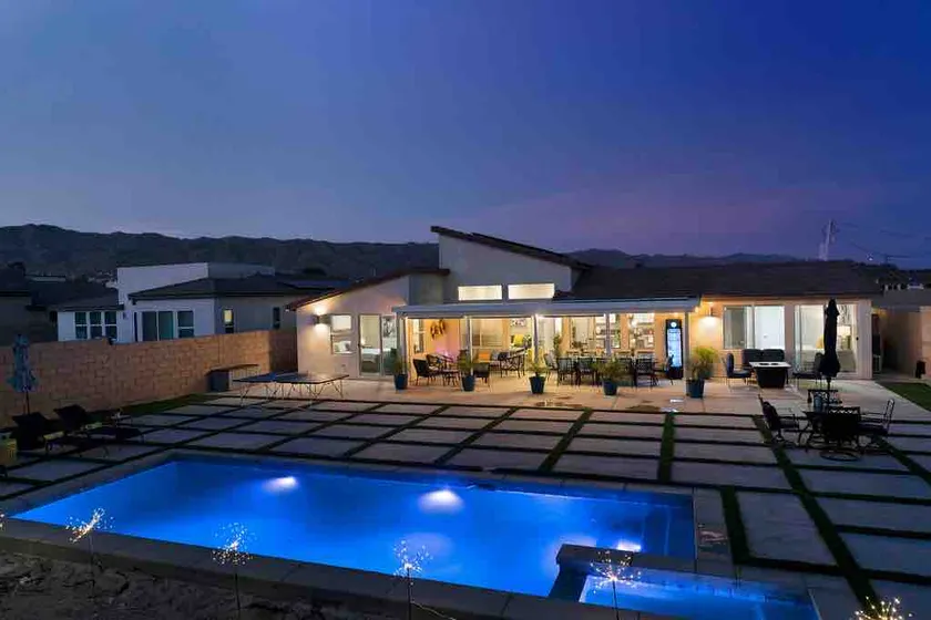 Fun gameroom,big yard,pool+spa,fire pit - Image 1