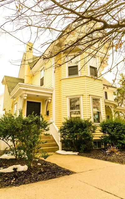 Charming Victorian in the heart of New Hope - Image 1