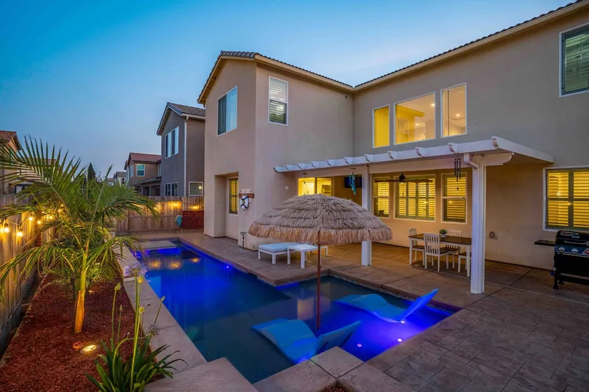 Cancun Resort Style Home w/ pool - Image 1