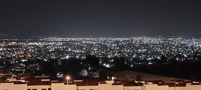 House with a panoramic view of the city of Pachuca - Image 1