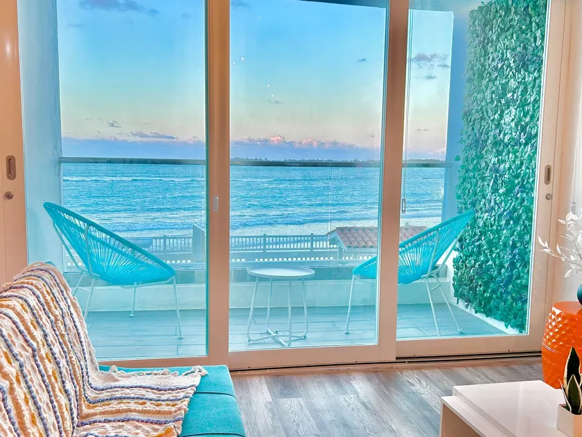 Endless Summer Beach Retreat - Image 1