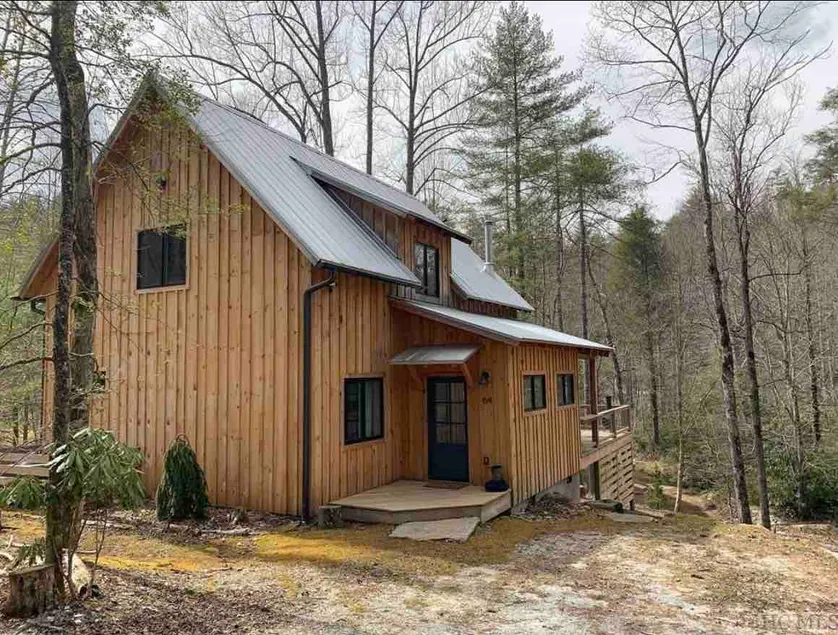 Fowler Creek Cabin - Image 1