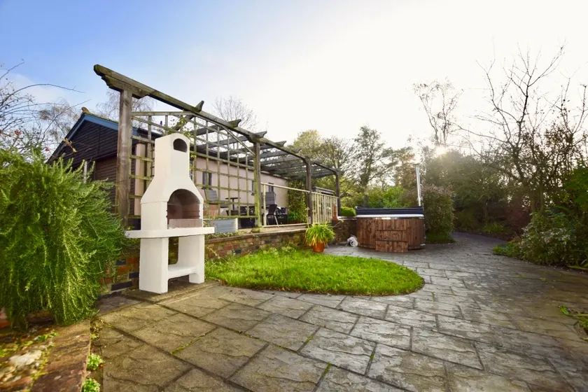 Rural Norfolk Escape | Hot Tub & Dog Friendly - Image 1