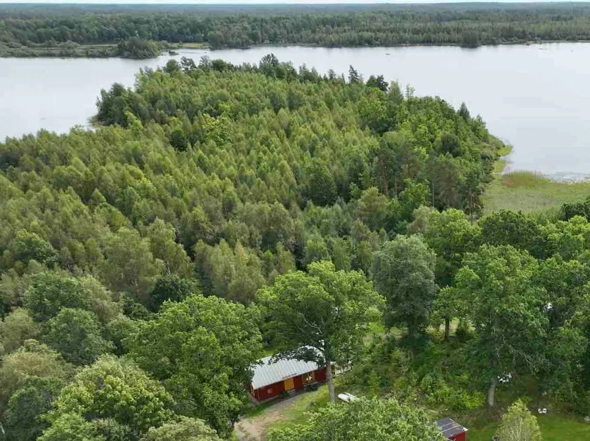 Agundaborg Lake Cottage - Image 1