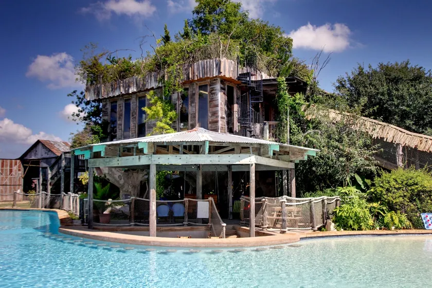 Cloud 9 Tree Haus - Cloud Lane - Image 1