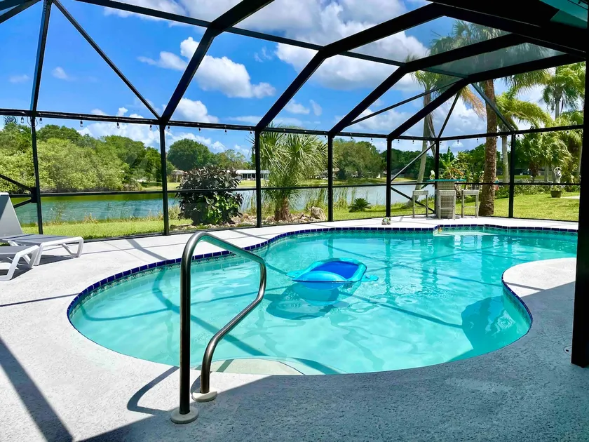 Turquoise Turtle - Private Heated Pool: Relax & Enjoy - Image 1