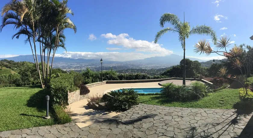 Amazing City Views Guest house in Escazú - Image 1