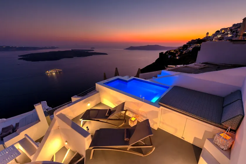 Entire Private Antrum Villa with Jacuzzi sunset - Image 1