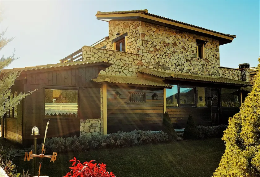 Mountain Chalet Livadi - Image 1