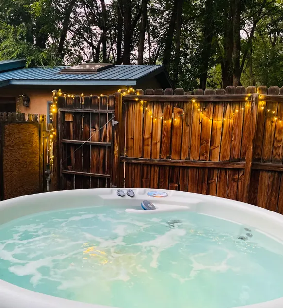 Quaint Adobe Close to Plaza-Hot Tub-Pets Welcome - Image 1